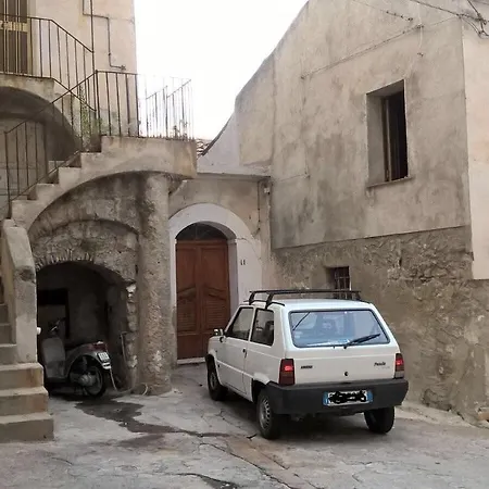 Casa Tarasuzza * Caulonia